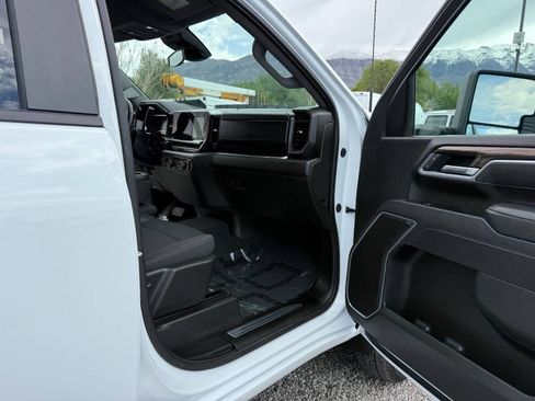 Used 2025 Chevrolet Silverado 3500 LT w/ Convenience Package AWD/4WD image 27