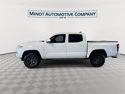 Used 2023 Toyota Tacoma SR AWD/4WD image 6