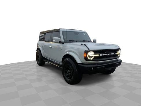 Used 2022 Ford Bronco Outer Banks image 4