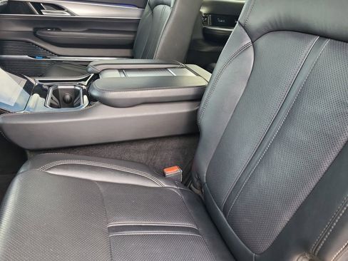 Used 2022 Jeep Grand Wagoneer Series I image 13