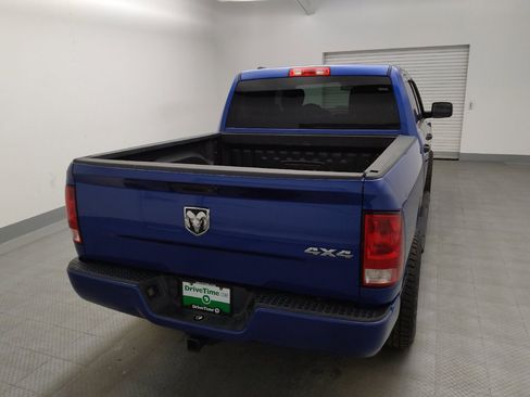 Used 2017 RAM 1500 Express AWD/4WD image 9