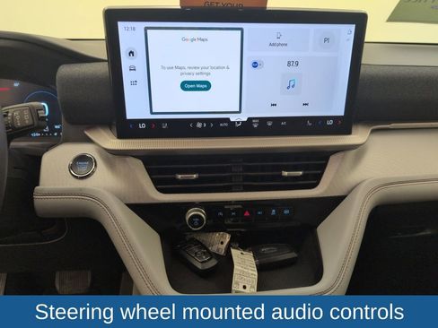 Used 2025 Ford Explorer Active w/ Active Comfort Package image 27