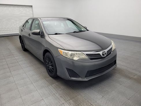 Used 2014 Toyota Camry L image 13
