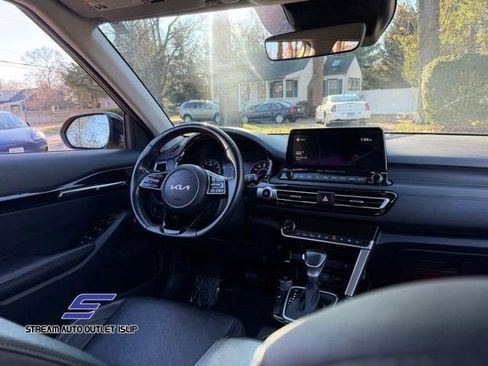 Used 2022 Kia Seltos SX image 19
