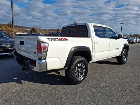 Certified 2023 Toyota Tacoma TRD Off-Road image 6