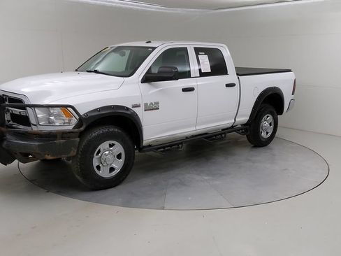 Used 2016 RAM 2500 Tradesman w/ Chrome Appearance Group AWD/4WD image 19