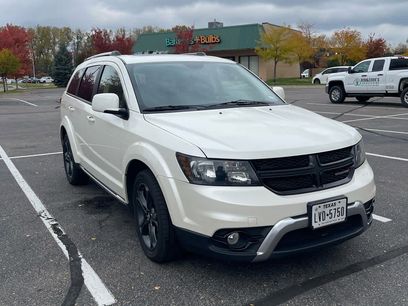 Used 2018 Dodge Journey Crossroad w/ Nav & Sun Group