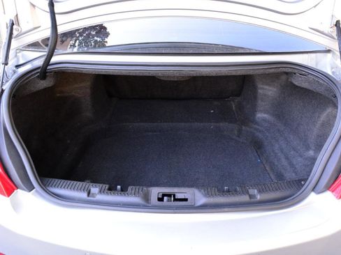 Used 2013 Lincoln MKS image 13