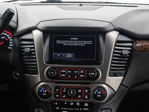 Used 2015 GMC Yukon XL Denali w/ Premium Package AWD/4WD image 15