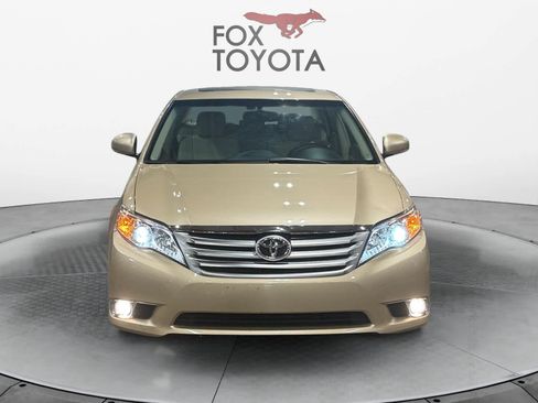 Used 2012 Toyota Avalon Limited FWD image 9