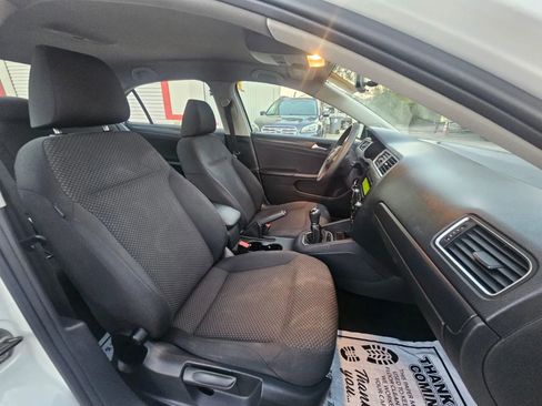 Used 2014 Volkswagen Jetta TDI Value Edition image 8