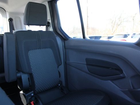 Used 2023 Ford Transit Connect XLT image 14