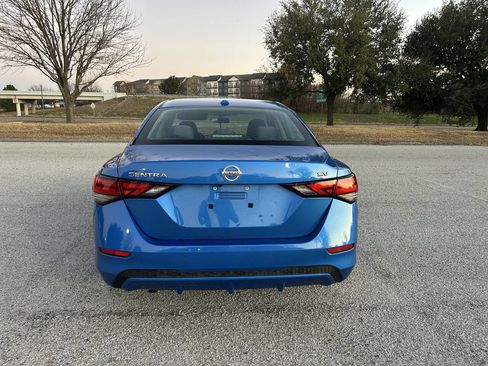 Used 2021 Nissan Sentra SV w/ Lighting Package image 7