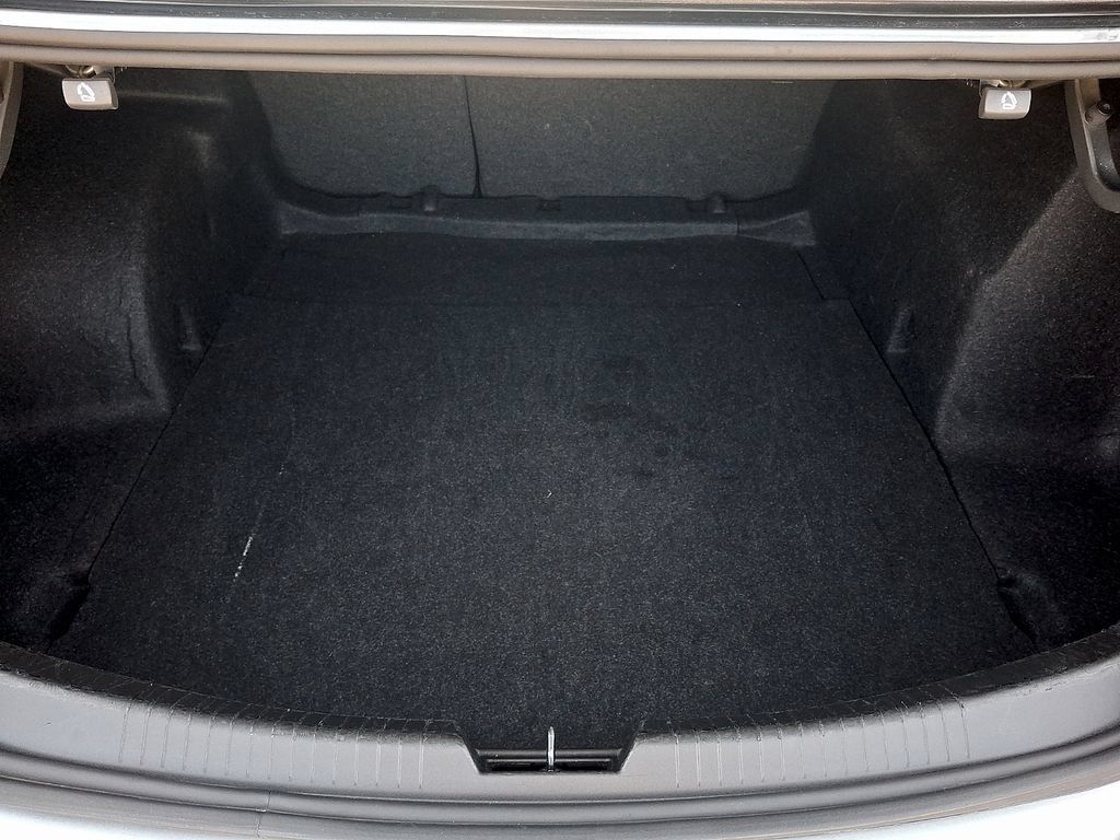 Used 2025 Chevrolet Malibu LT FWD image 27