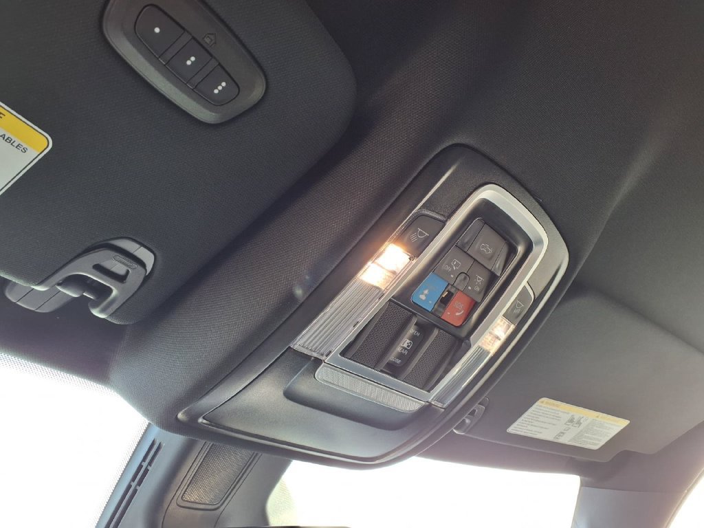 Used 2026 RAM 1500 Laramie AWD/4WD image 9