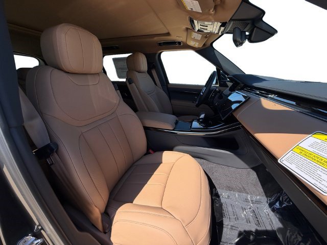 New 2027 Land Rover Range Rover Sport SE AWD/4WD image 16