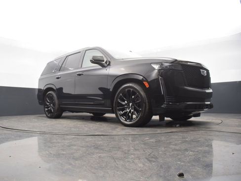 Certified 2024 Cadillac Escalade Sport Platinum w/ LPO, ONYX Package image 51