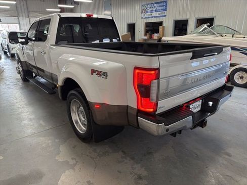 Used 2017 Ford F450 King Ranch w/ King Ranch Ultimate Package image 6