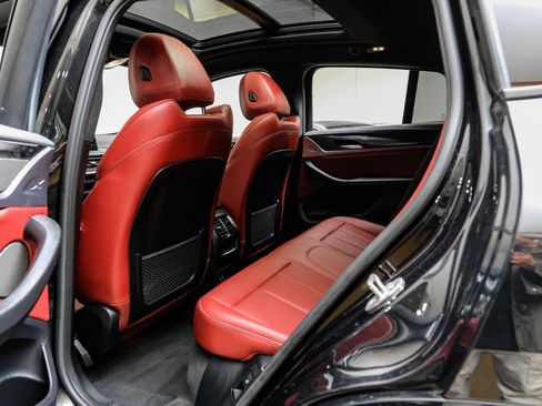 Used 2024 BMW X4 M40i w/ Premium Package image 41