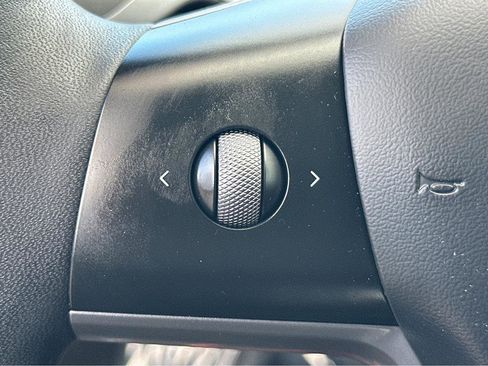 Used 2023 Tesla Model 3 Standard Range image 21