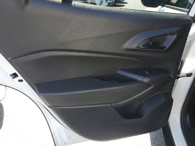 Used 2026 Chevrolet Trax RS FWD image 26