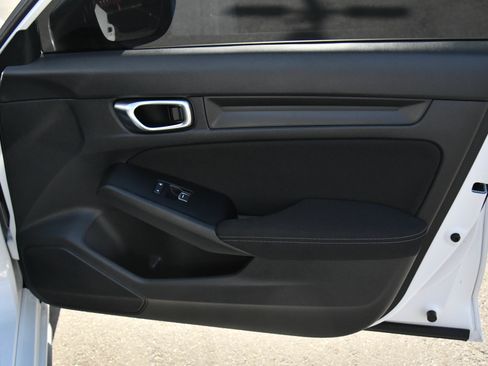 Used 2025 Honda Civic Sport image 39