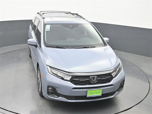 Used 2025 Honda Odyssey Touring image 18