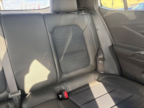 Used 2025 Buick Envista Preferred image 35