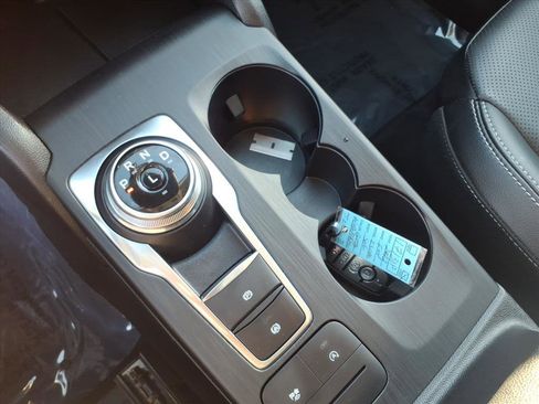 Used 2022 Ford Escape SEL image 19