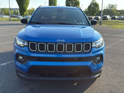 Used 2023 Jeep Compass Latitude AWD/4WD image 15