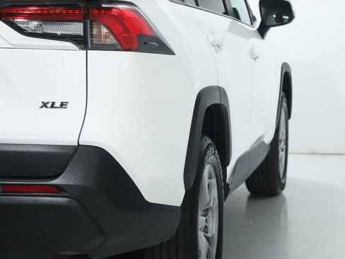 Used 2025 Toyota RAV4 XLE image 48