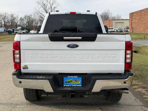 Used 2022 Ford F250 XLT w/ XLT Premium Package image 5