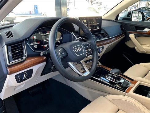 Used 2022 Audi Q5 2.0T Premium Plus image 17