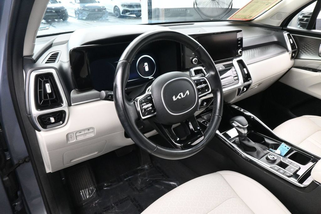 Used 2023 Kia Sorento SX FWD image 12