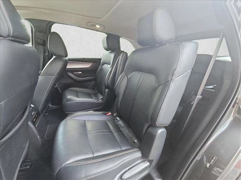 Used 2024 MAZDA CX-90 3.3 Turbo w/ Premium Package AWD/4WD image 16