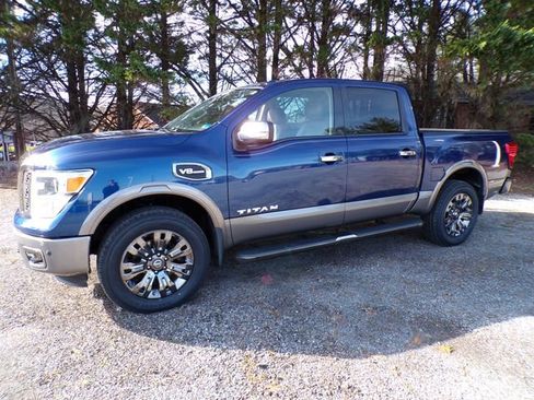Used 2017 Nissan Titan Platinum Reserve image 1