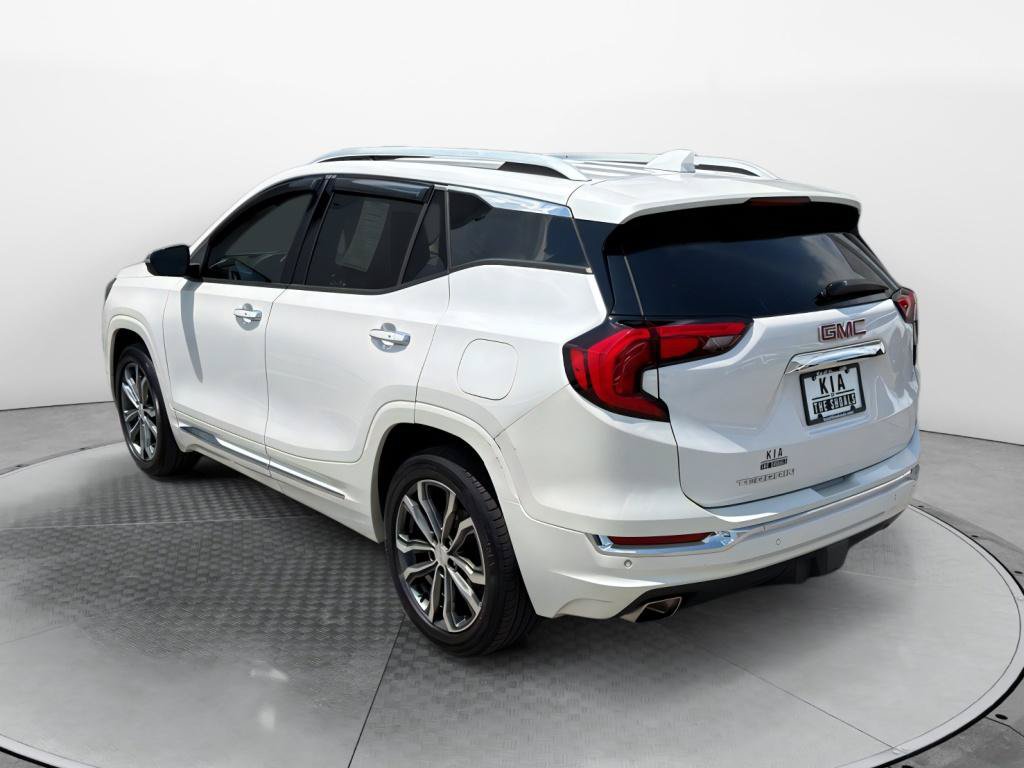 Used 2020 GMC Terrain Denali w/ Denali Premium Package FWD image 5