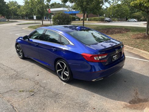 Used 2019 Honda Accord Sport image 8