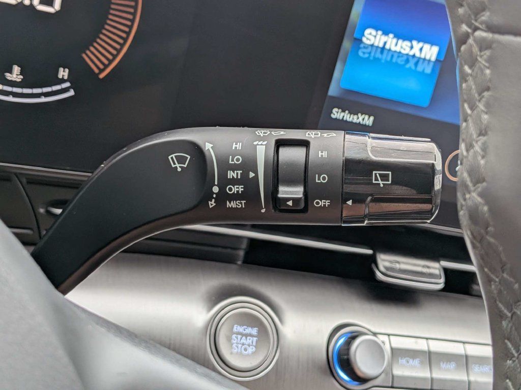 Used 2025 Hyundai Kona SEL FWD image 36