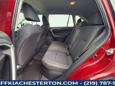 Used 2021 Toyota RAV4 LE AWD/4WD image 37