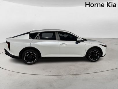 New 2025 Kia K4 EX