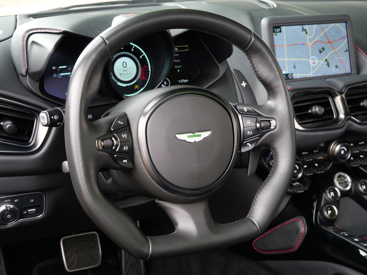 Used 2023 Aston Martin V8 Vantage Roadster RWD image 11