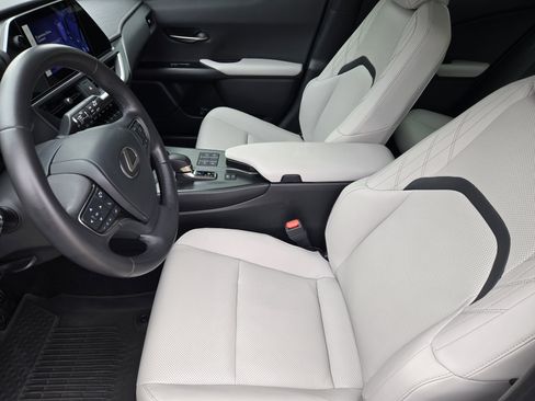 Certified 2025 Lexus UX 300h FWD image 20