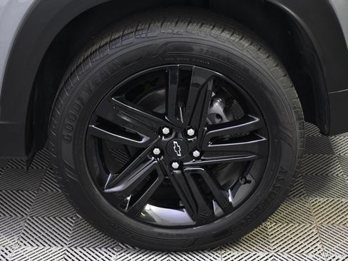 Used 2024 Chevrolet Trax ACTIV w/ Sunroof Package FWD image 20