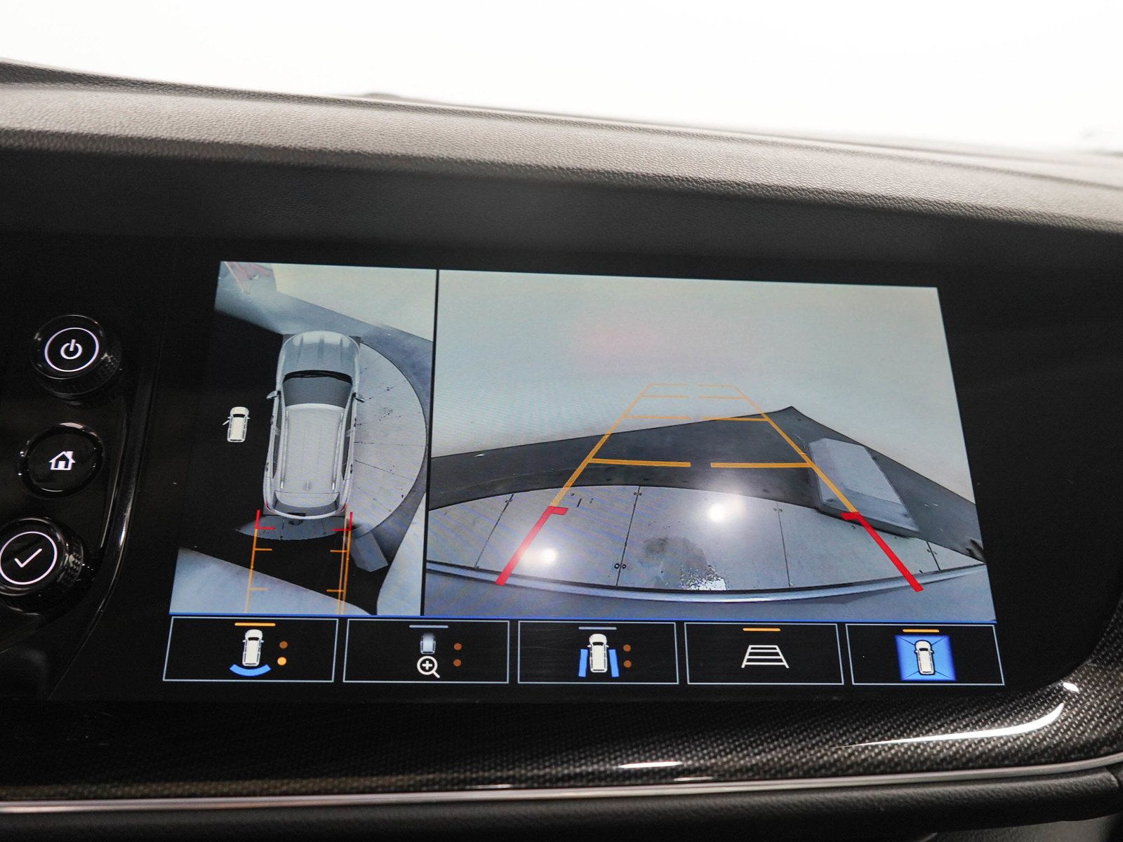 Used 2021 Buick Envision Essence w/ Technology Package I AWD/4WD image 30