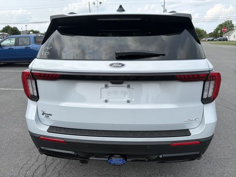 New 2026 Ford Explorer ST-Line AWD/4WD image 4
