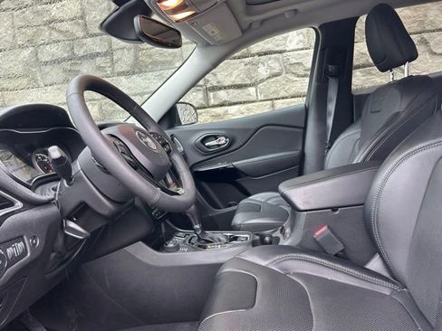 Certified 2023 Jeep Cherokee Altitude Lux w/ Lux Elite Package image 8