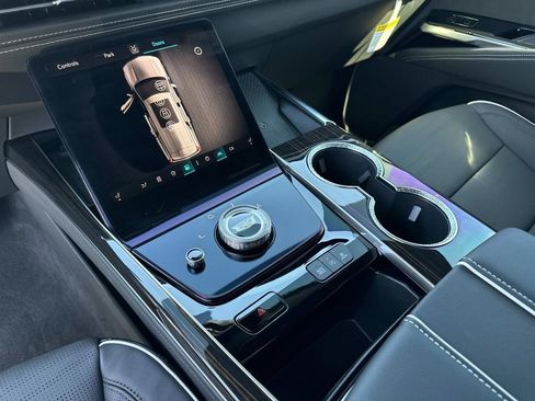 New 2026 Cadillac Escalade ESV Luxury AWD/4WD image 27