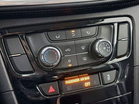 Used 2019 Buick Encore Preferred image 16