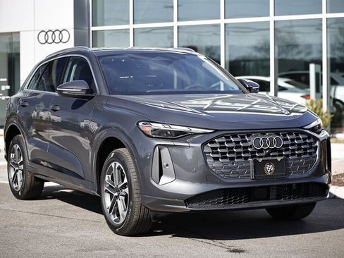 New 2025 Audi Q5 Premium image 2